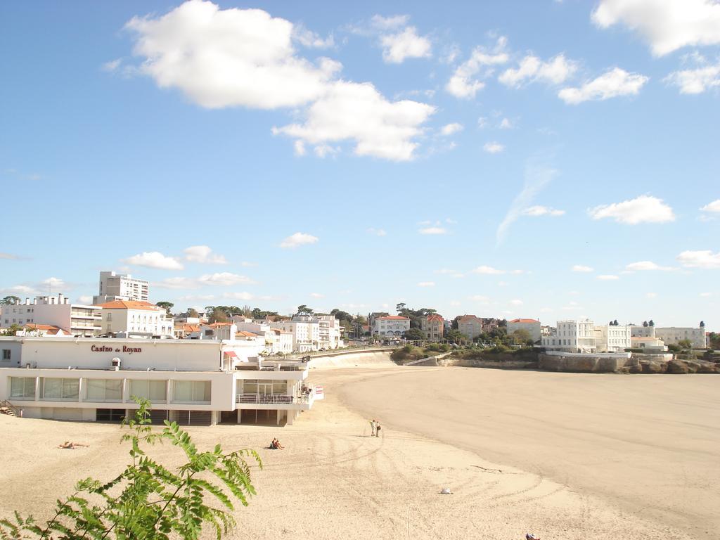 Cerise Royan - Le Grand Hotel De La Plage Exterior photo